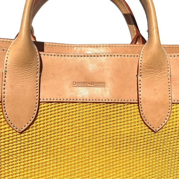 Dooney and Bourke large ring tassel tote bag yellow authentic like new - Picture 4 of 9